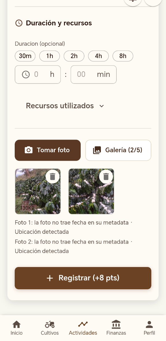 Registro de actividad en Koffibinz con dos fotos adjuntas listas para guardar